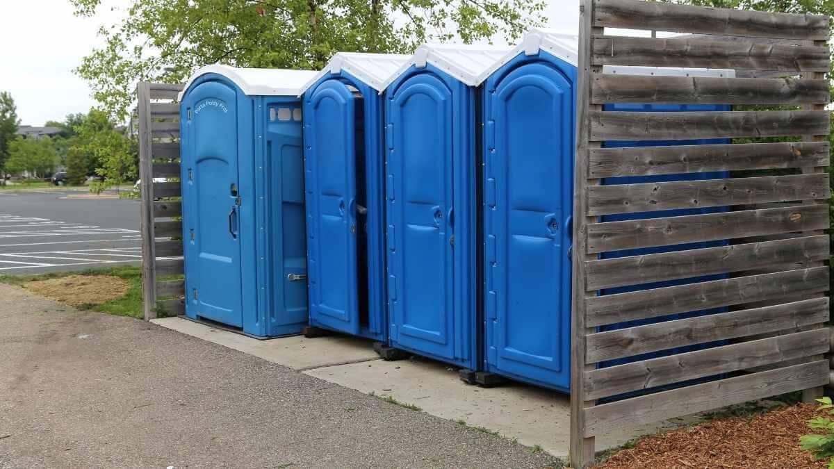 Porta Potty Rental Pros - Quality Portable Restroom Services in Doniphan, NE, 68832